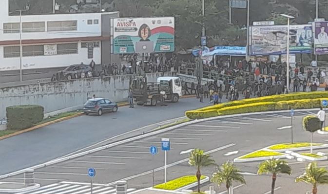 Vuelven a bloquear Autopista del Sol en Chilpancingo, Guerrero