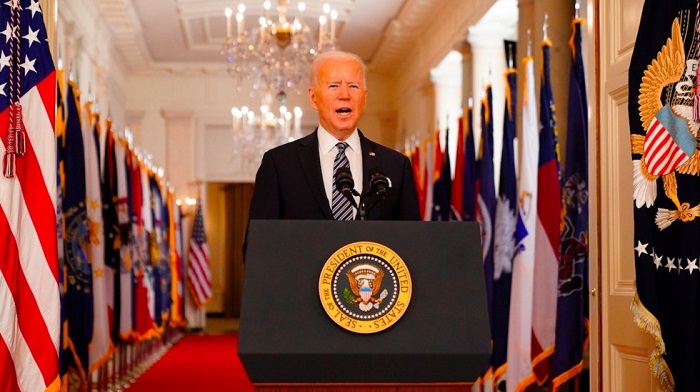 (VIDEO) EE.UU. podría regresar a una ‘normalidad’ para el 4 de julio: Biden