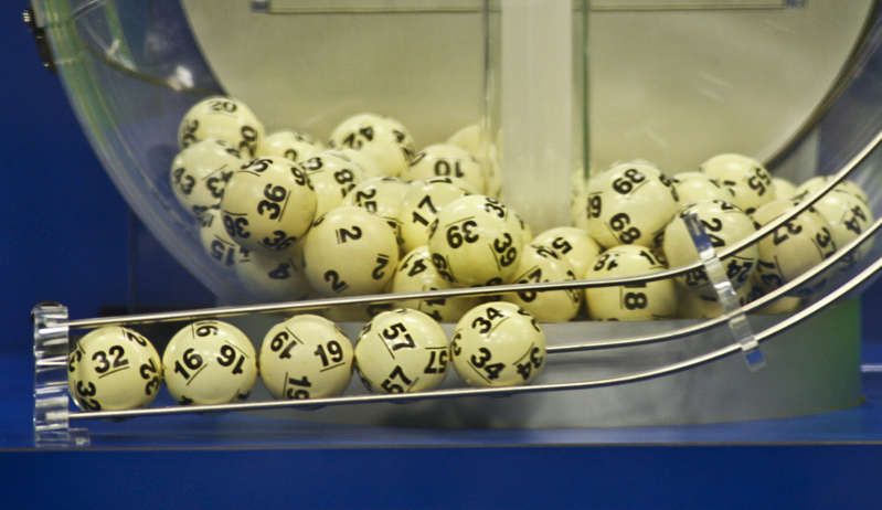 Australia: Limpiador logra millonario premio tras ser único ganador en lotería