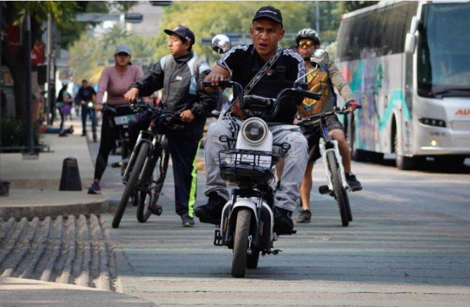 Morena va por prohibir bicis eléctricas en ciclovías y aplicar multas en CDMX