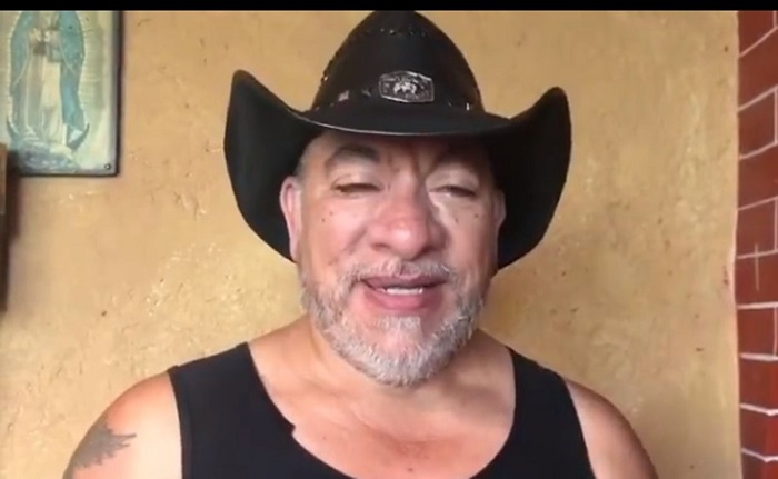 (VIDEO) Carlos Trejo llama misóginos, homofóbicos y locos a los que votaron por Adame