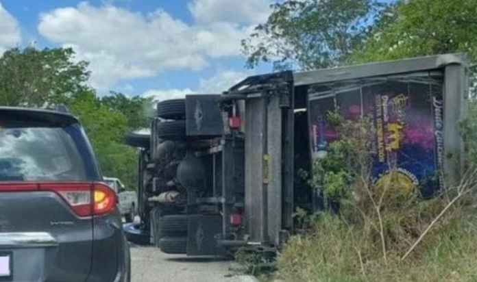 Trágico accidente en la Tizimín–Río Lagartos con saldo de un muerto