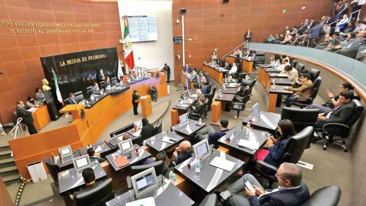 Bloque opositor se reactiva en Senado; rechazan reforma a amparo