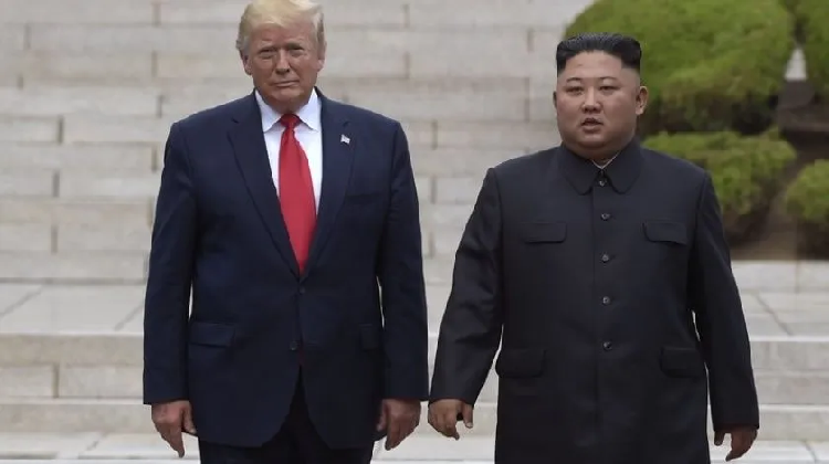 Kim Jong Un amenaza a Donald Trump con llamarlo “viejo chocho”