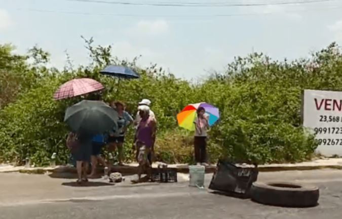 Profesores protestan en acto de Sheinbaum en Los Cabos