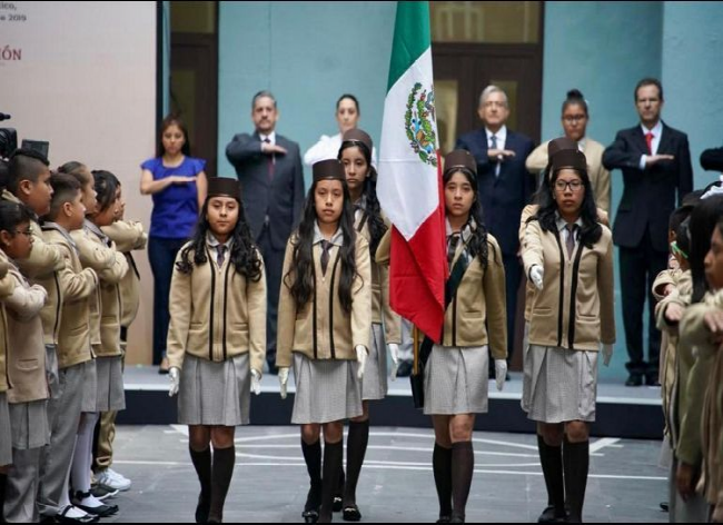 López Obrador encabeza ceremonia por inicio del ciclo escolar 2019-2020