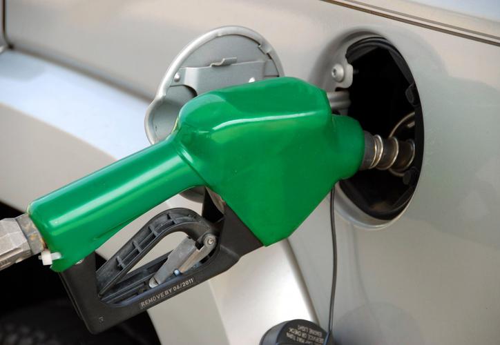 Profeco detecta gasolina con agua en gasolinera: 30 autos dañados