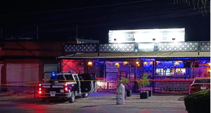 Hombre es asesinado a balazos dentro del bar Cervecería Jalisco en Zapopan