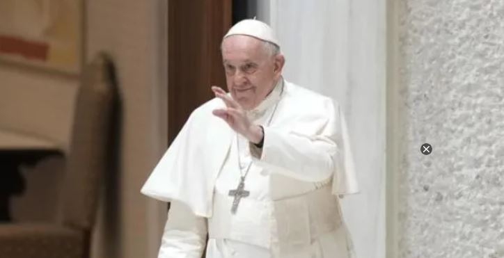 El Papa pide a empresarios no “despedir” a mujeres embarazadas
