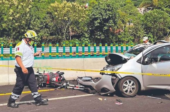 Morelos: Motociclista fallece tras accidente; perdió la cabeza