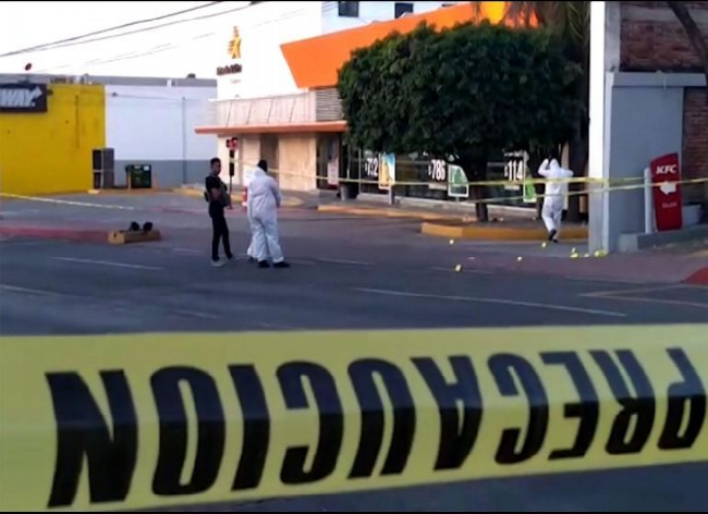 Grupo armado ingresa a domicilio y mata a seis personas en Cuernavaca