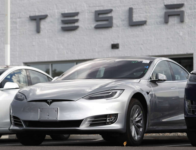 EE.UU.: Hombre sigue pagando un auto Tesla que devolvió en 2020