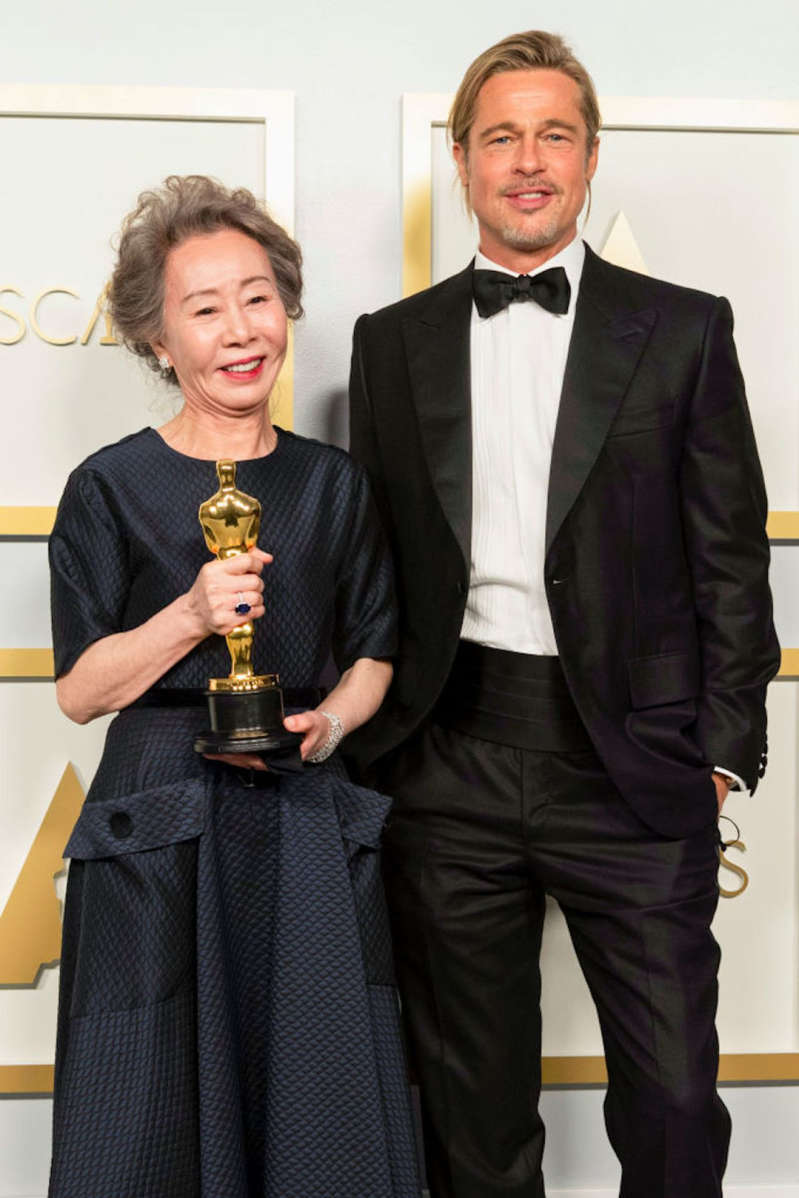 Actriz coreana hace llorar a Brad Pitt durante los Oscar, ¿por?