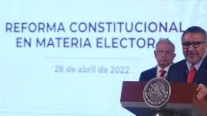 Reforma electoral de López Obrador: propone sustituir al INE