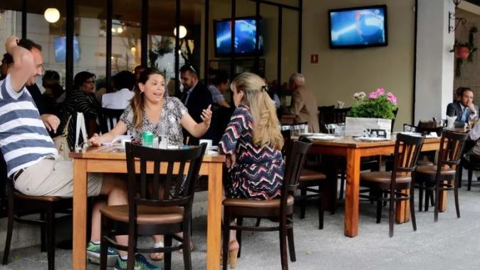 ¿Ya se puede fumar en los restaurantes? Hay conflicto legal en amparo de la Canirac