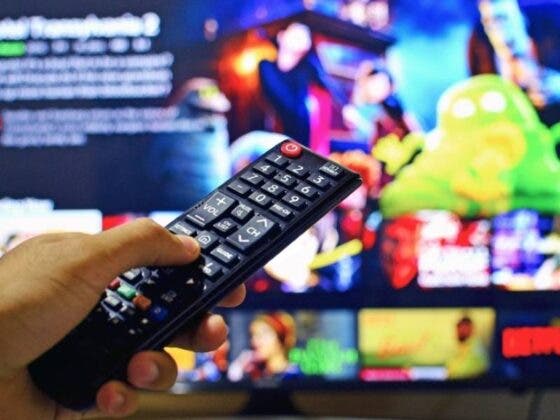 Morena propone aplicar el 7% de impuesto a Netflix y Disney +