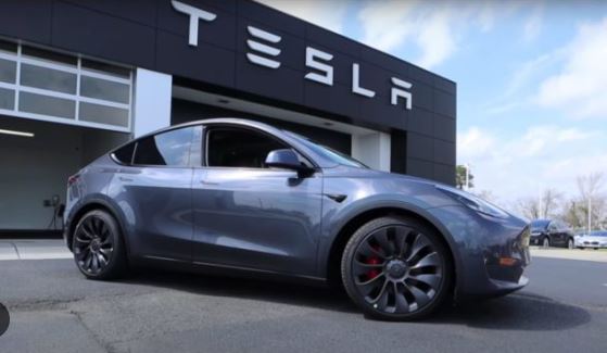 Aseguran que Tesla fabricará en Nuevo León autos a precios accesibles