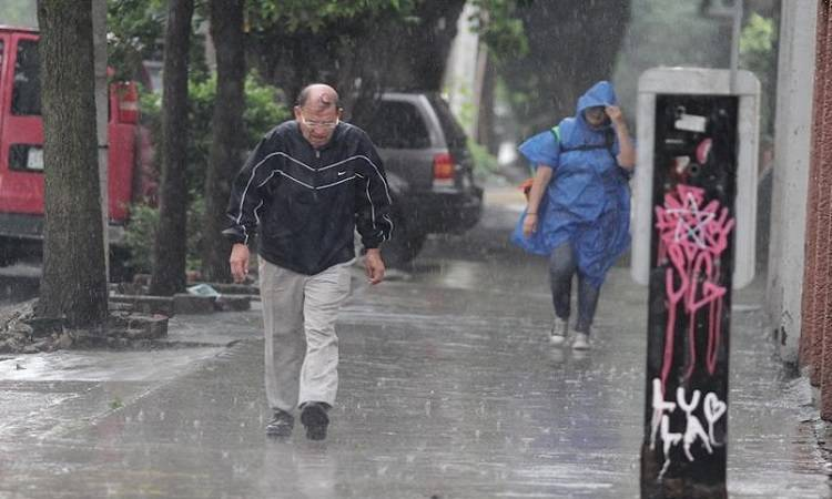 Yucatán: La temporada de lluvias iniciará con la onda tropical No. 2