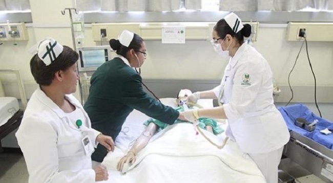 IMSS aumenta 400%, sin previo aviso, cuotas a estudiantes de enfermería