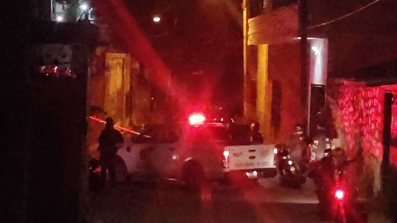 Un decapitado y cuatro heridos por arma de fuego en Acapulco