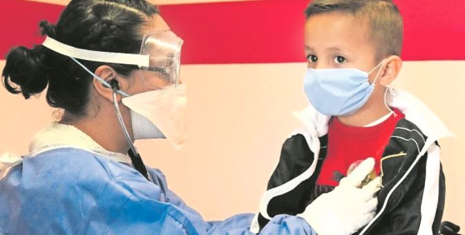 Ahora aparece "crup", o “tos de perro” en niños de 5 años con Covid