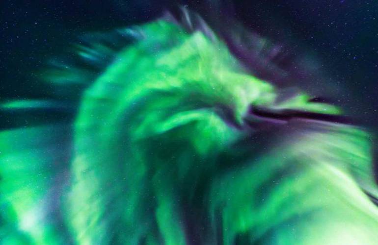 ‘Dragón polar’ aparece en los cielos de Islandia