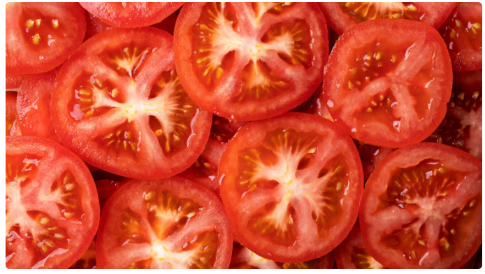 ¿Para qué sirve comer jitomate crudo?