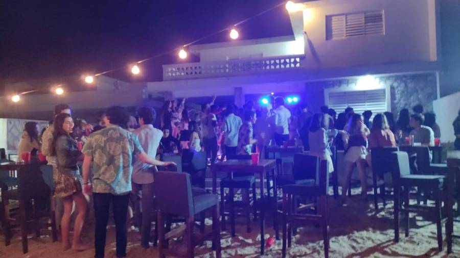 Clausuran fiesta en una casa de Chicxulub Puerto con más de 70 jóvenes