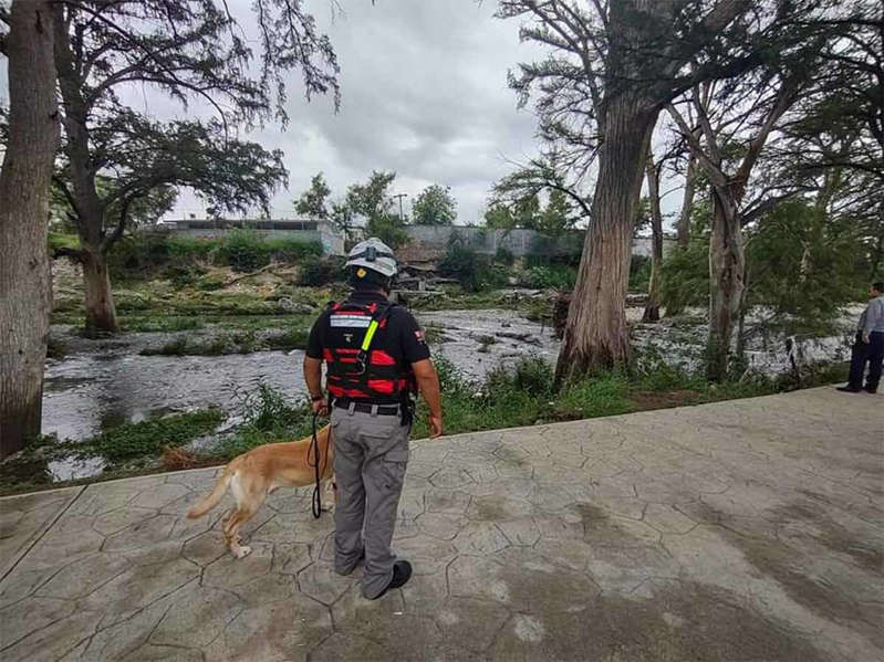 Por buscar su celular mujer fue arrastrada por río; 'sólo recuerdo sus gritos'