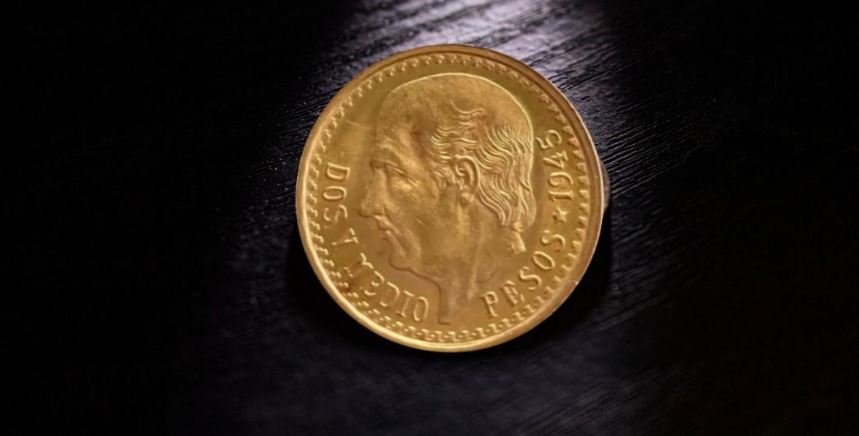 ¿Sabías que existió una moneda de dos y medio pesos?; rara colección de oro