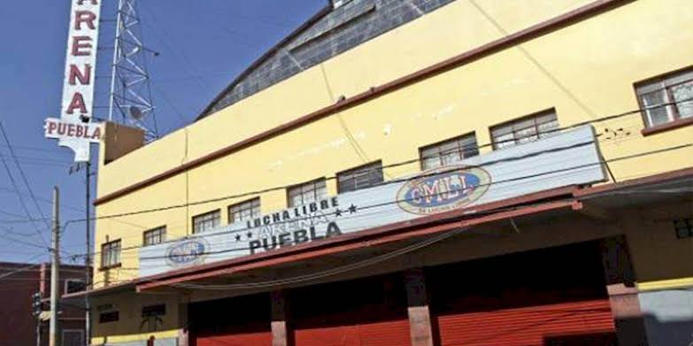 Asaltan la Arena Puebla y se llevan más de $200 mil