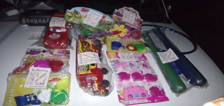 Sicarios del CJNG no tienen corazón para “reclutar” niños, pero les regalaron juguetes en su día