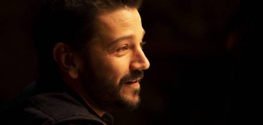 Reconocen a Diego Luna en Madrid con el Premio "Platino de Honor"