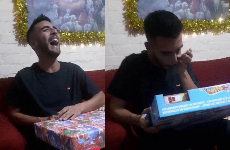 (VÍDEO) Madre sorprende a su hijo con regalo que nunca pudo comprarle en Navidad