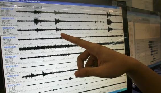 Tiembla en Oaxaca; reportan sismo de magnitud 5