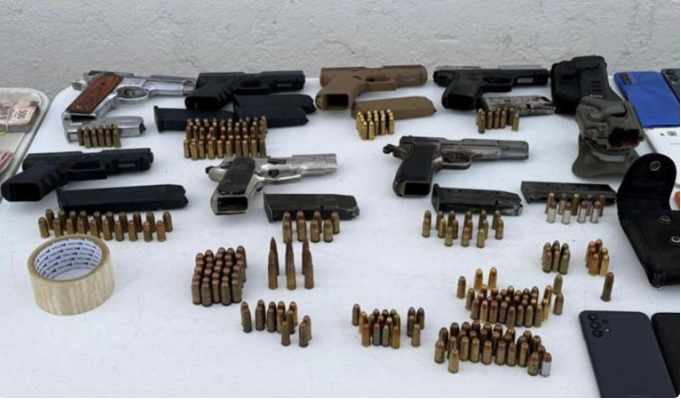 Cateo en centro penitenciario de Culiacán; aseguran armas, cargadores, y efectivo