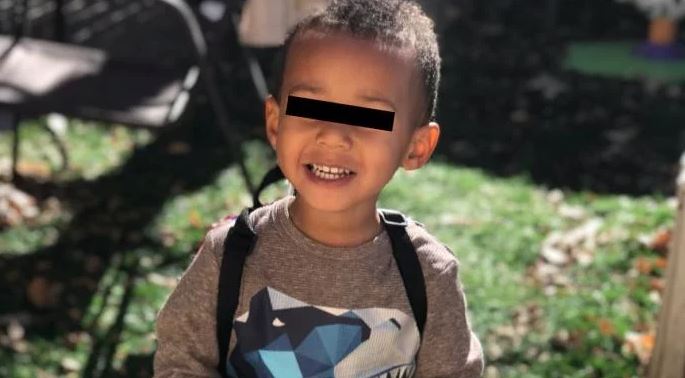 Mamá se niega a vacunar a su hijo de 4 años y éste muere