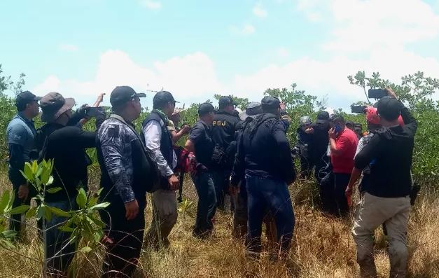 Hallan con vida a niña extraviada en la selva de Chetumal