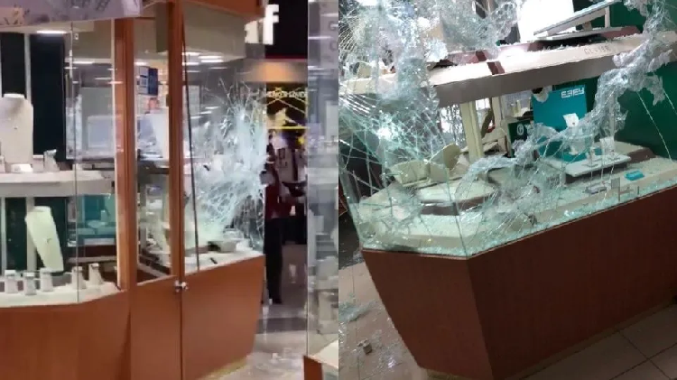 Hombres armados asaltan joyería en Galerías Metepec, Edomex