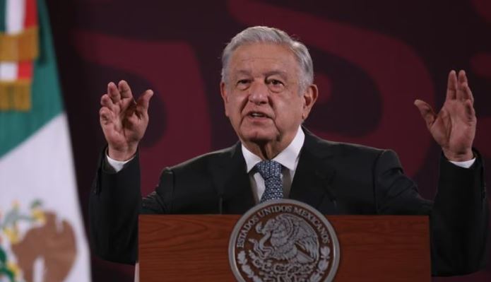 AMLO sigue en campaña: INE ordena bajar o modificar 7 "mañaneras"