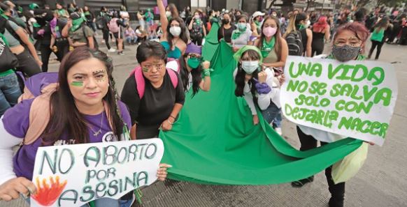 López Obrador: "Me da mala espina la marcha feminista a favor del aborto"