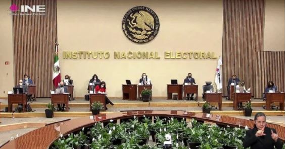 INE ordenó a AMLO y senadores de Morena que dejen de violar la veda electoral