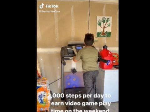Madre obliga a hijo a caminar casi 10 km para evitar adicción a los videojuegos