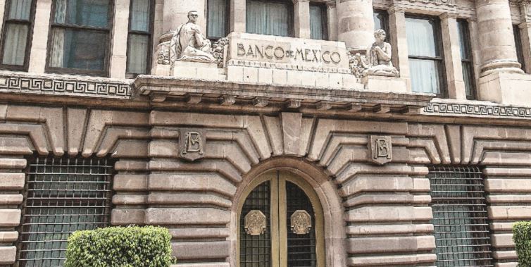 Banco de México prevé desplome de 12.8% en la economía mexicana este año