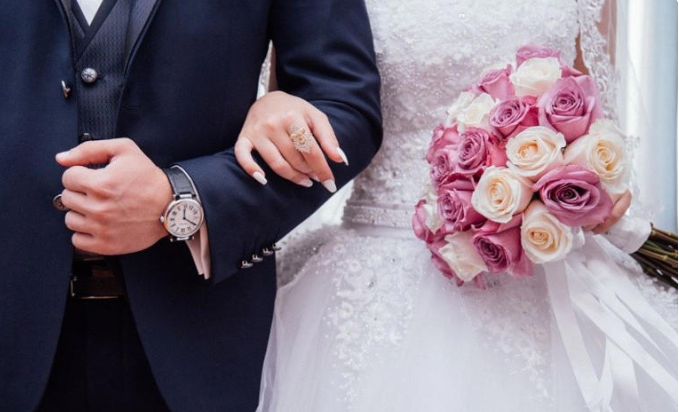 India: Novia pierde la vida en plena boda... El novio se casa con la hermana