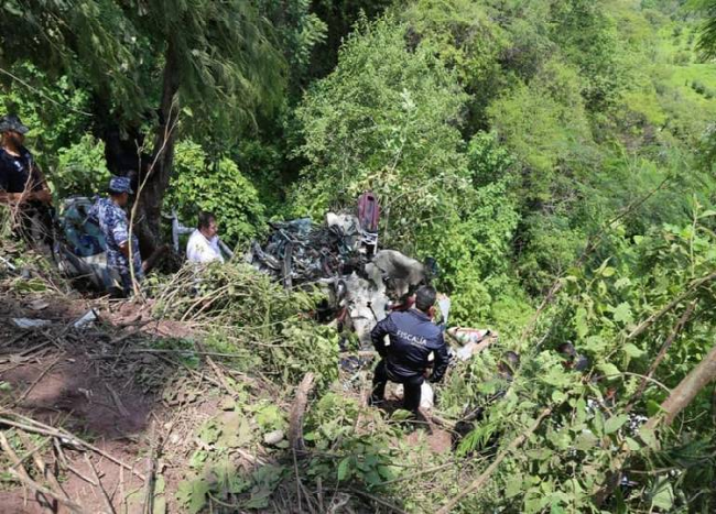 Lamenta AMLO deceso de funcionarios en Michoacán por helicóptero que se desplomó