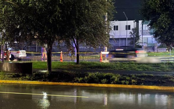 NL: Atropellan y matan a mujer que intentó cruzar avenida; el responsable huyó