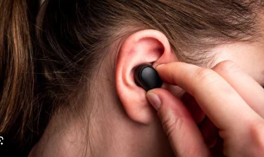 ¿Escuchar música con audífonos puede causar pérdida auditiva?