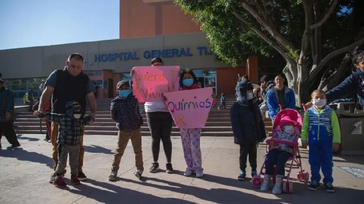 ¡Queremos vivir! Niños con cáncer protestan por falta de medicamentos