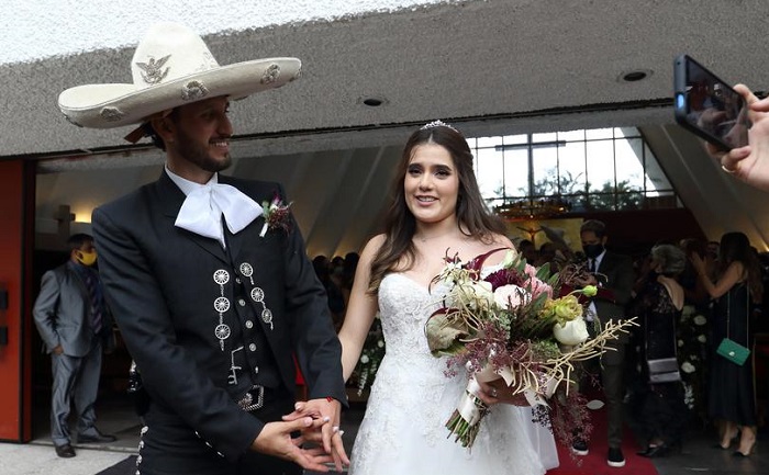 Consideran una irresponsabilidad la boda de la hija "potrillo" en plena pandemia